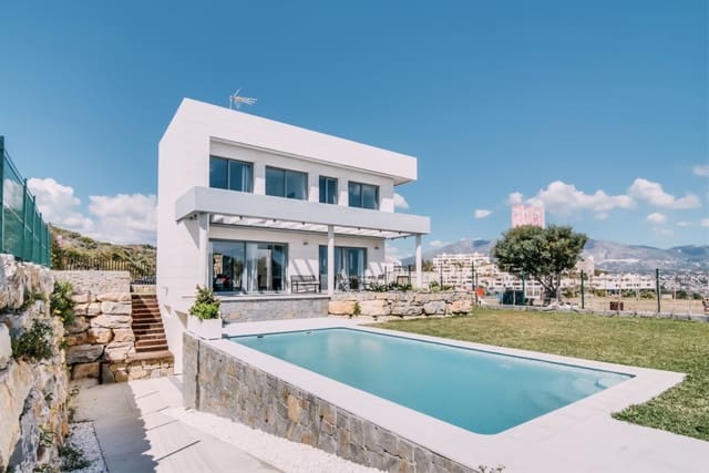3 bedroom Villa for sale in Marbella with pool garage - € 850,000 (Ref: 10001890)
