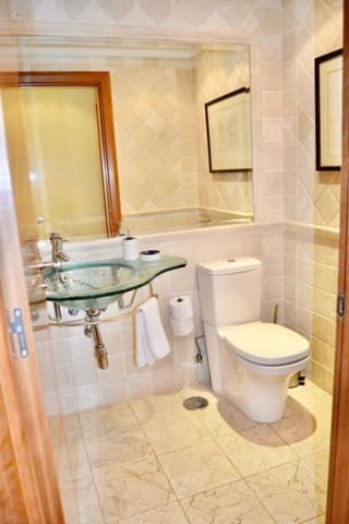 4 soverom Leilighet til salgs i Marbella med svømmebasseng garasje - € 1 155 000 (Ref: 10001896)