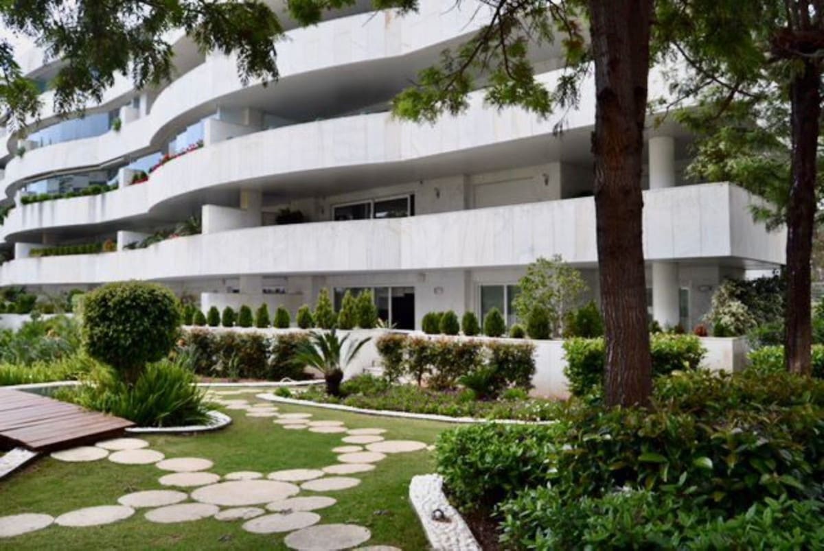 4 soverom Leilighet til salgs i Marbella med svømmebasseng garasje - € 1 155 000 (Ref: 10001896)