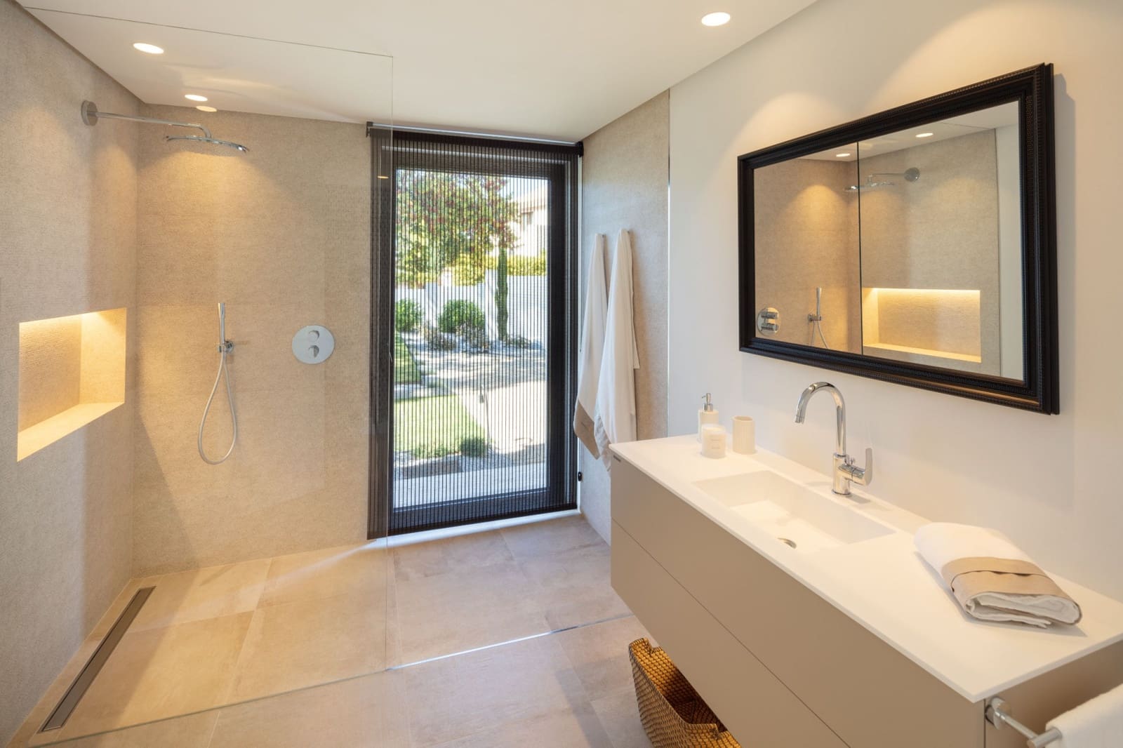 6 sypialnia Willa na sprzedaż w Marbella z basenem garażem - 4 200 000 € (Ref: 10001901)