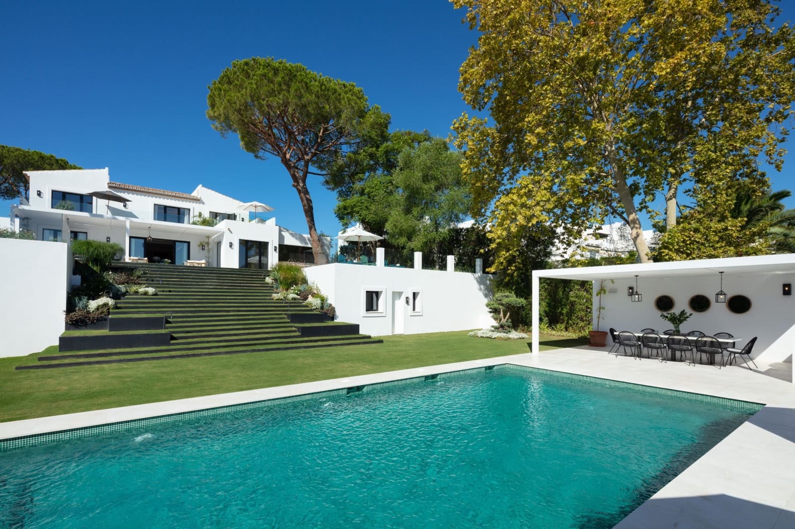 6 sypialnia Willa na sprzedaż w Marbella z basenem garażem - 4 200 000 € (Ref: 10001901)