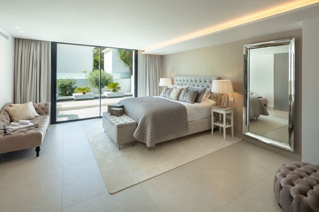 5 Zimmer Villa zu verkaufen in Marbella mit Pool Garage - 3.950.000 € (Ref: 10001903)