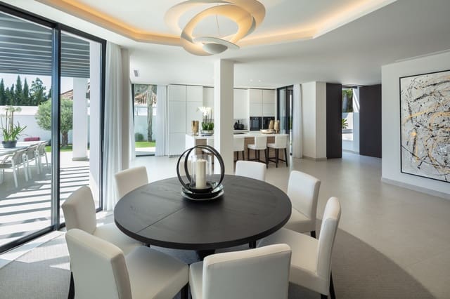 5 Zimmer Villa zu verkaufen in Marbella mit Pool Garage - 3.950.000 € (Ref: 10001903)