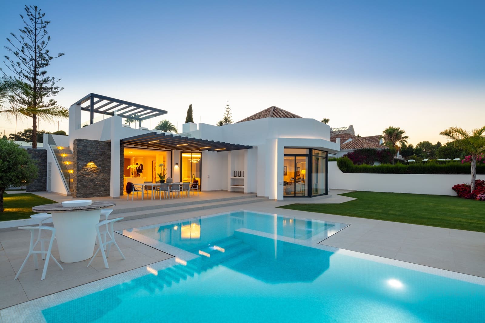 5 Zimmer Villa zu verkaufen in Marbella mit Pool Garage - 3.950.000 € (Ref: 10001903)