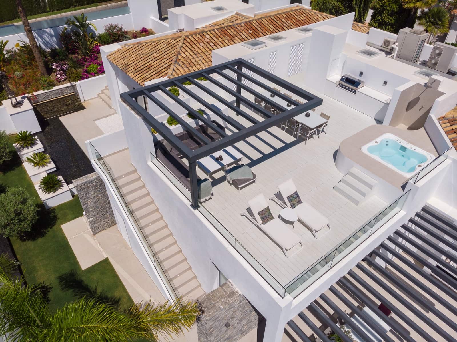 5 Zimmer Villa zu verkaufen in Marbella mit Pool Garage - 3.950.000 € (Ref: 10001903)