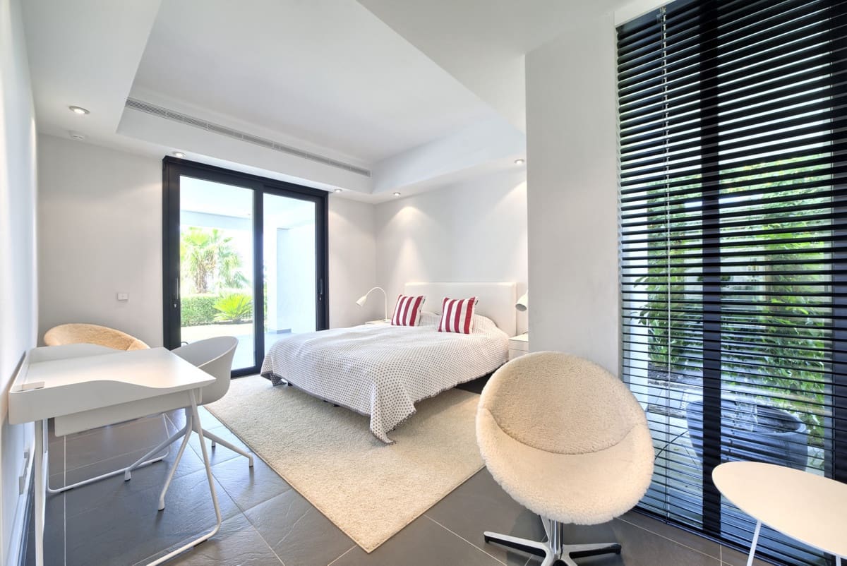 5 chambre Villa/Maison à vendre à Los Flamingos avec piscine garage - 4 975 000 € (Ref: 10001904)