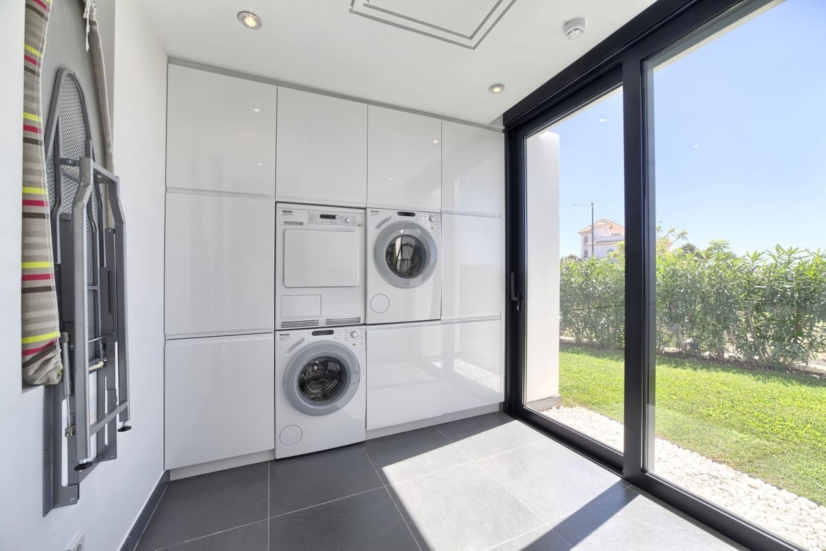 5 chambre Villa/Maison à vendre à Los Flamingos avec piscine garage - 4 975 000 € (Ref: 10001904)