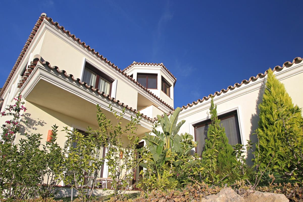 6 camera da letto Villa in vendita in Benahavis con piscina garage - 2.190.000 € (Rif: 10001905)