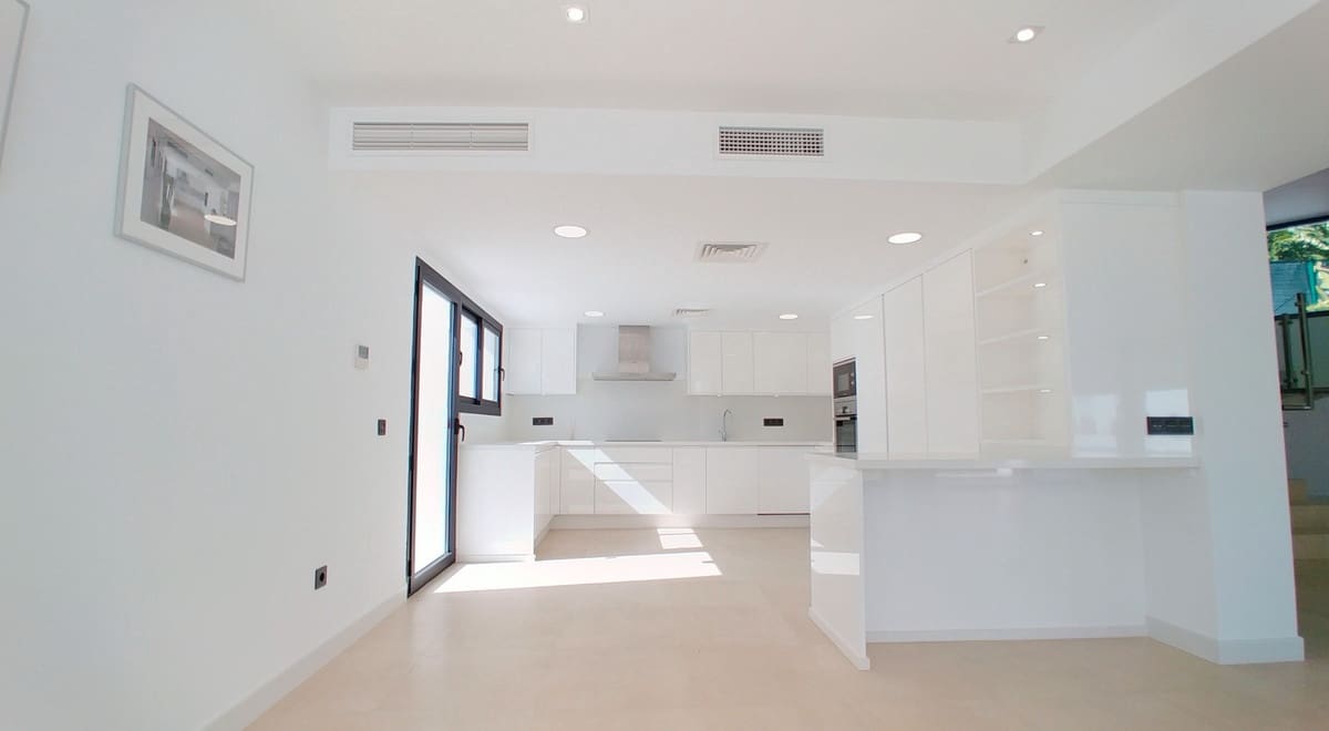 4 camera da letto Villa in vendita in San Pedro de Alcantara con piscina garage - 1.499.000 € (Rif: 10001907)