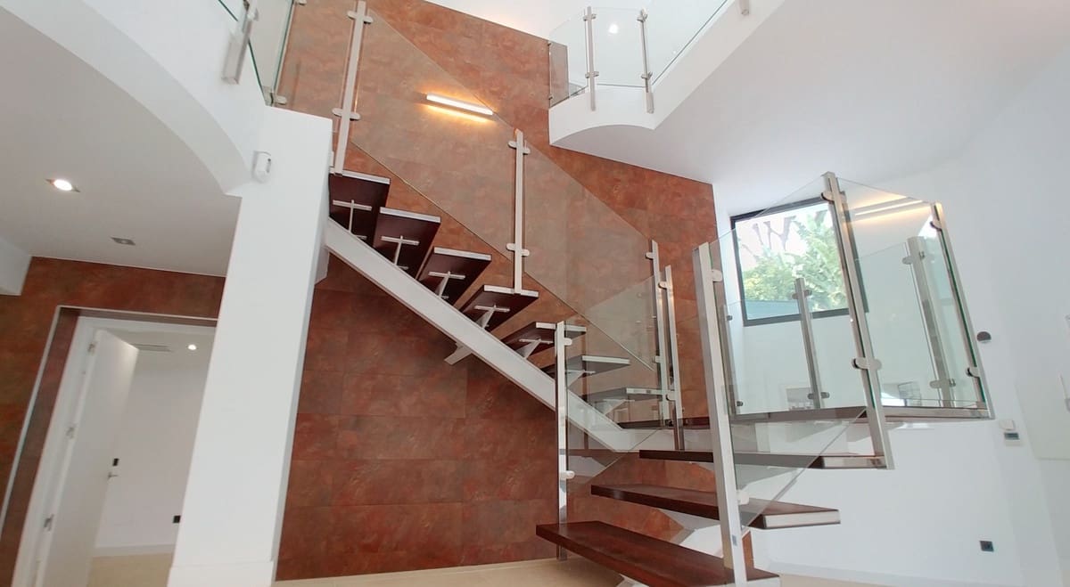 4 camera da letto Villa in vendita in San Pedro de Alcantara con piscina garage - 1.499.000 € (Rif: 10001907)
