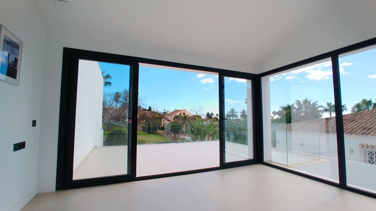 4 camera da letto Villa in vendita in San Pedro de Alcantara con piscina garage - 1.499.000 € (Rif: 10001907)