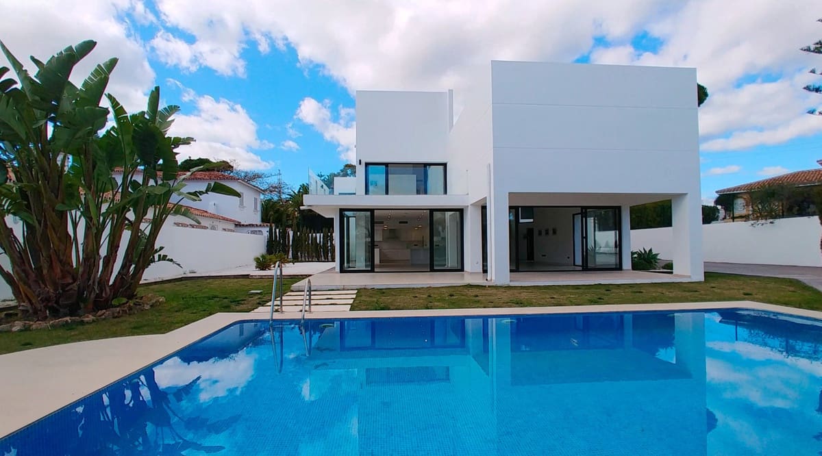 4 camera da letto Villa in vendita in San Pedro de Alcantara con piscina garage - 1.499.000 € (Rif: 10001907)
