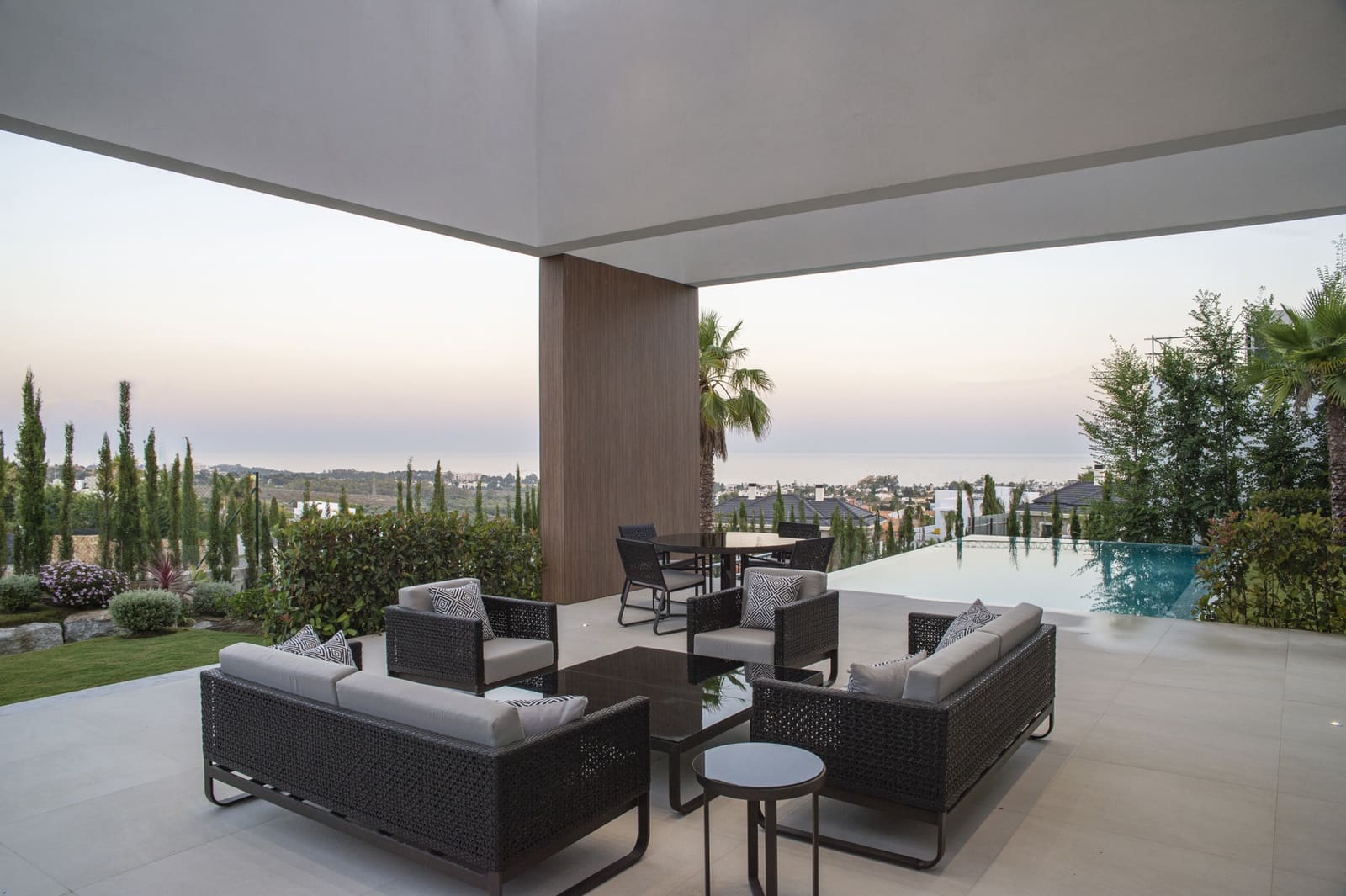 5 soverom Villa til salgs i Marbella med svømmebasseng garasje - € 3 200 000 (Ref: 10001908)