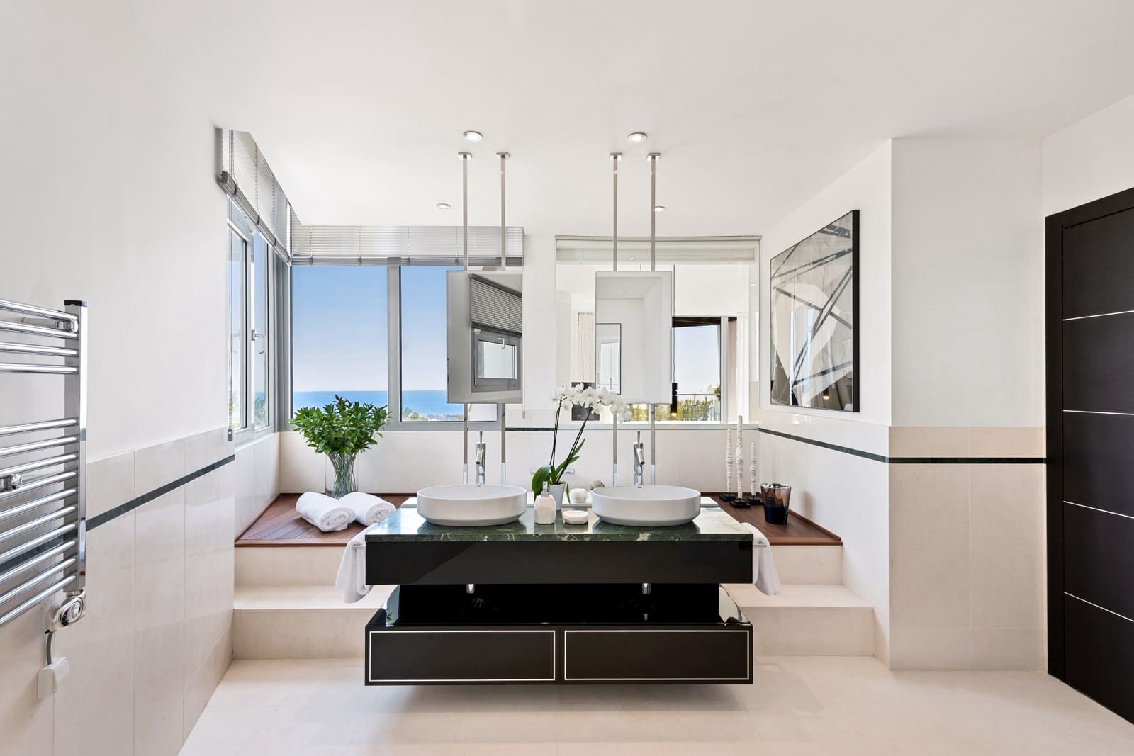 3 soverom Villa til salgs i Marbella med svømmebasseng garasje - € 3 100 000 (Ref: 10001910)