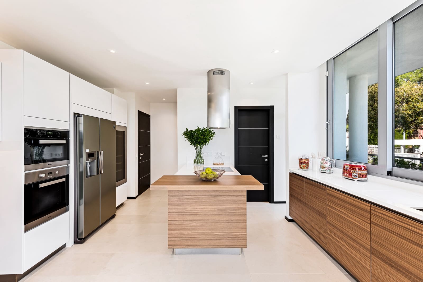 3 soverom Villa til salgs i Marbella med svømmebasseng garasje - € 3 100 000 (Ref: 10001910)