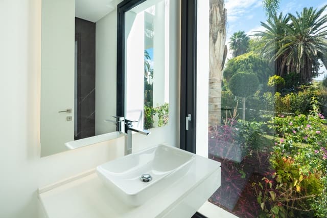 5 soveværelse Villa til salg i Marbella med swimmingpool garage - € 3.900.000 (Ref: 10001913)