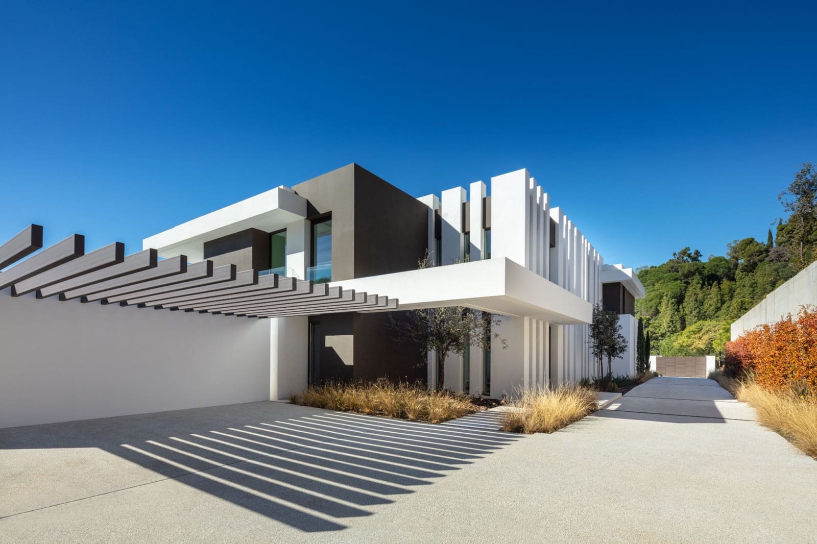 6 sypialnia Willa na sprzedaż w Marbella z basenem garażem - 4 500 000 € (Ref: 10001915)