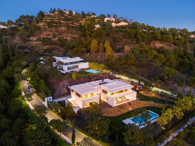 6 sypialnia Willa na sprzedaż w Marbella z basenem garażem - 4 500 000 € (Ref: 10001915)