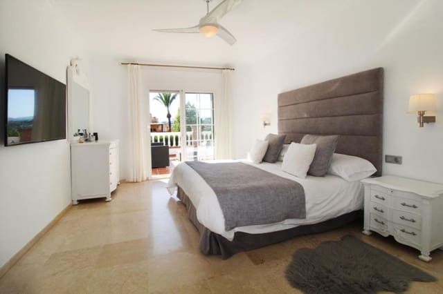 5 soveværelse Villa til salg i Nueva Andalucia, Marbella med swimmingpool garage - € 3.200.000 (Ref: 10001916)
