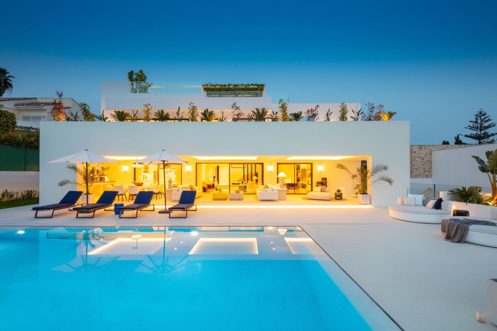 4 sypialnia Willa na sprzedaż w Marbella z basenem garażem - 4 695 000 € (Ref: 10001917)