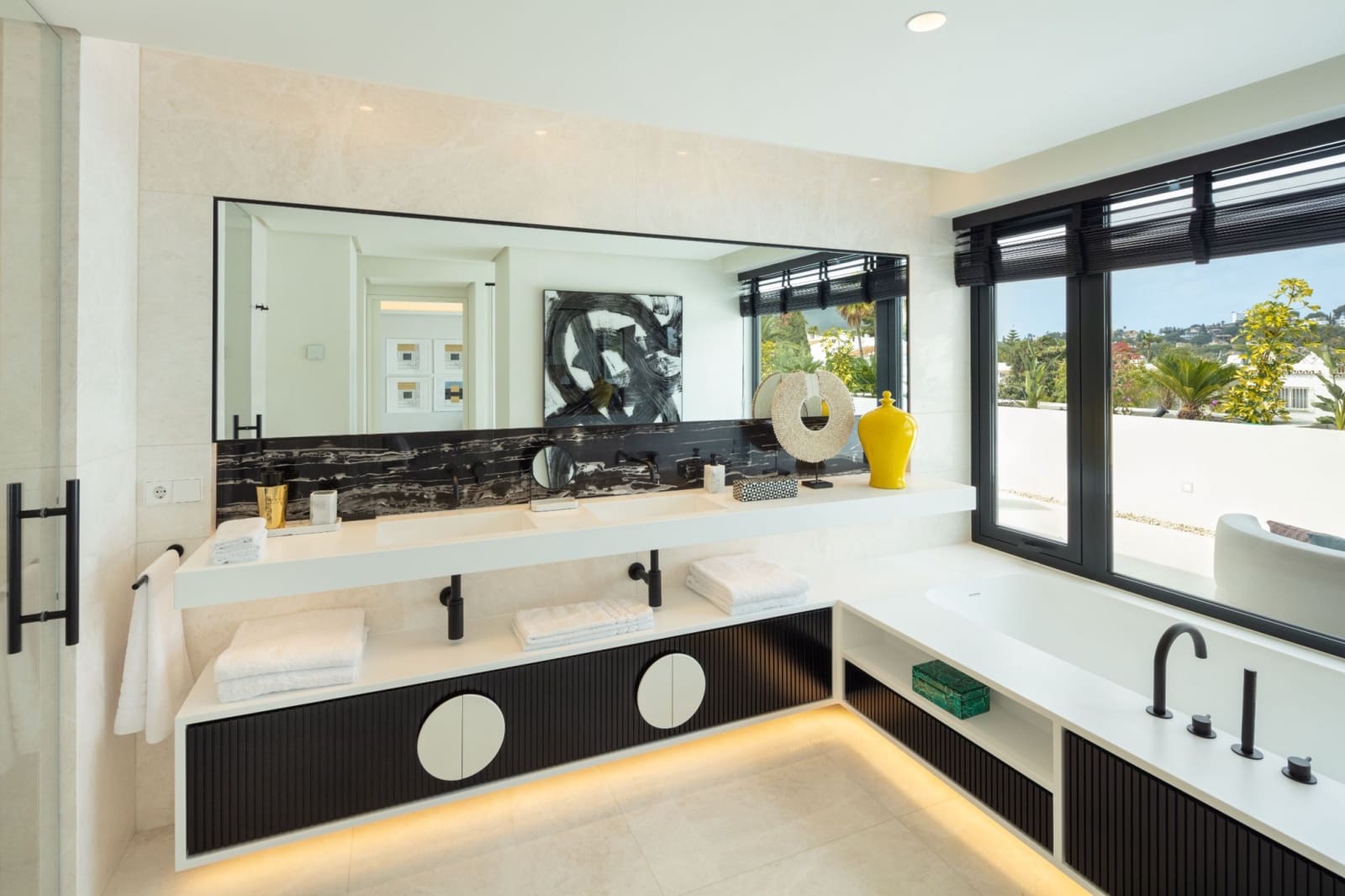 4 sypialnia Willa na sprzedaż w Marbella z basenem garażem - 4 695 000 € (Ref: 10001917)