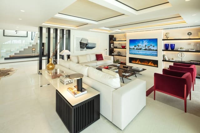 4 sypialnia Willa na sprzedaż w Marbella z basenem garażem - 4 695 000 € (Ref: 10001917)