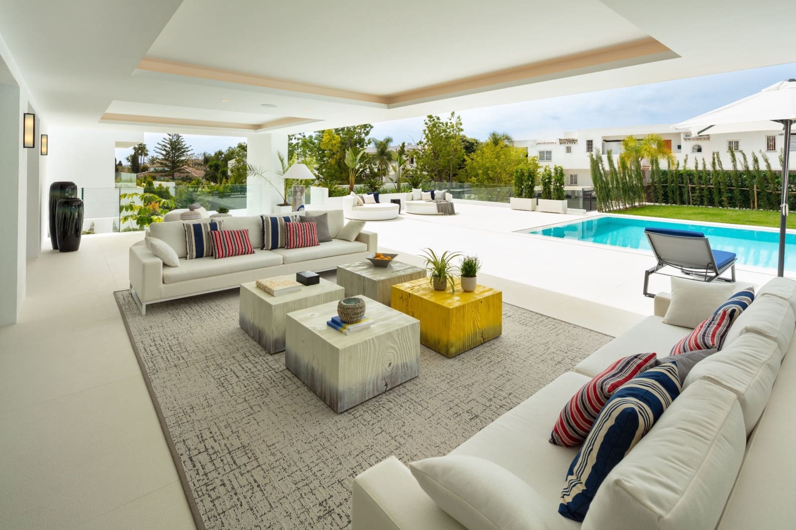 4 sypialnia Willa na sprzedaż w Marbella z basenem garażem - 4 695 000 € (Ref: 10001917)