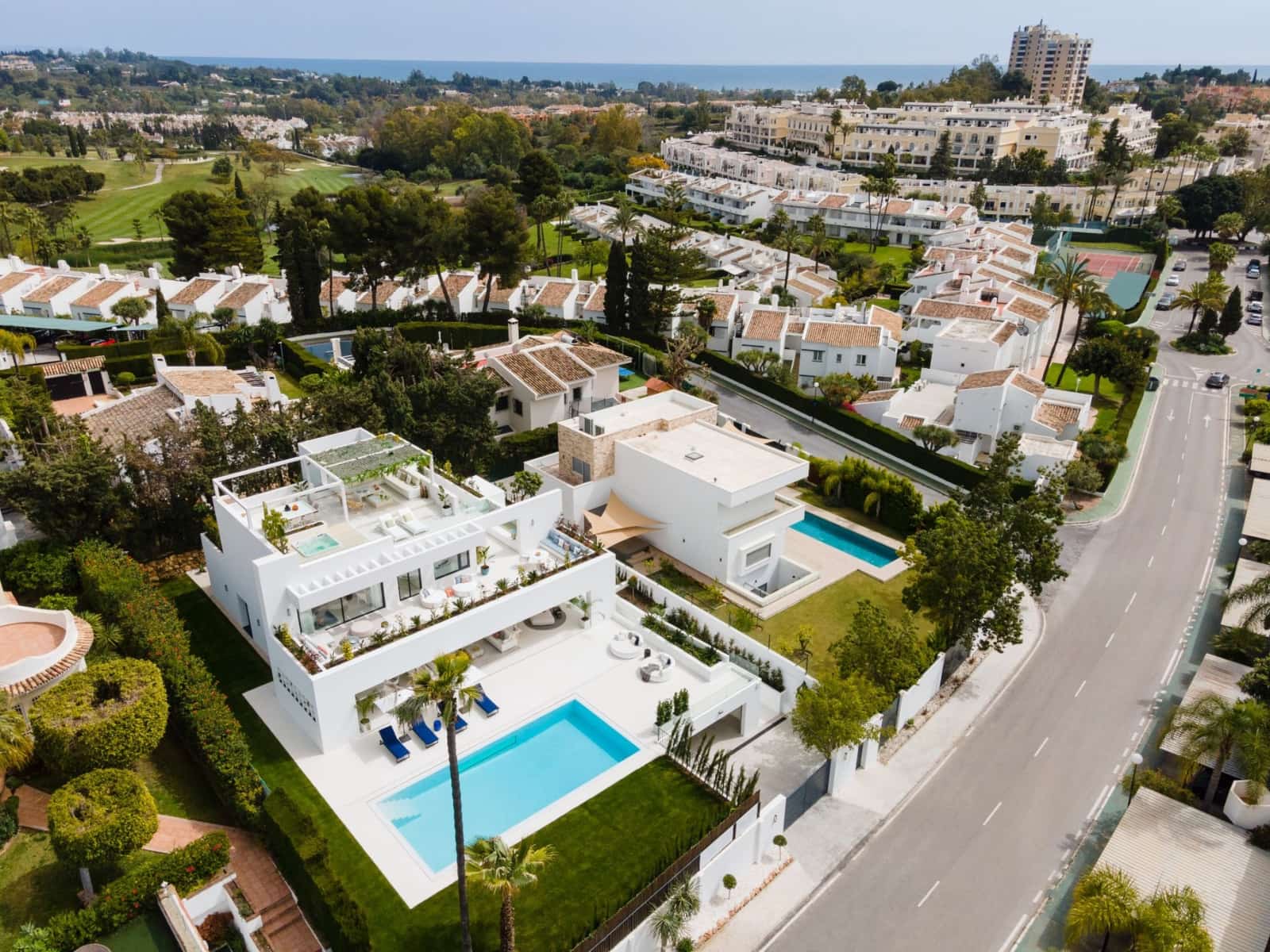 4 sypialnia Willa na sprzedaż w Marbella z basenem garażem - 4 695 000 € (Ref: 10001917)