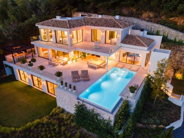 7 soverom Villa til salgs i Marbella med svømmebasseng garasje - € 6 950 000 (Ref: 10001919)