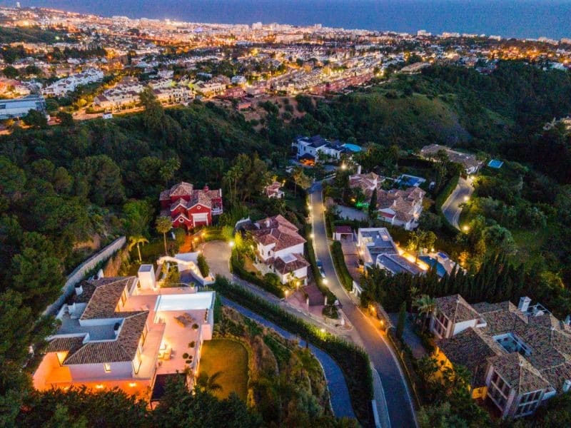7 soverom Villa til salgs i Marbella med svømmebasseng garasje - € 6 950 000 (Ref: 10001919)