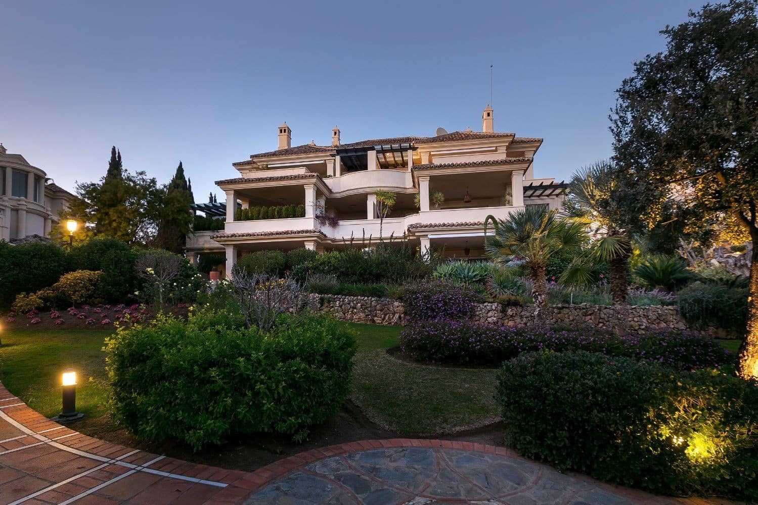 3 slaapkamer Penthouse te koop in Marbella met zwembad garage - € 1.750.000 (Ref: 10001920)