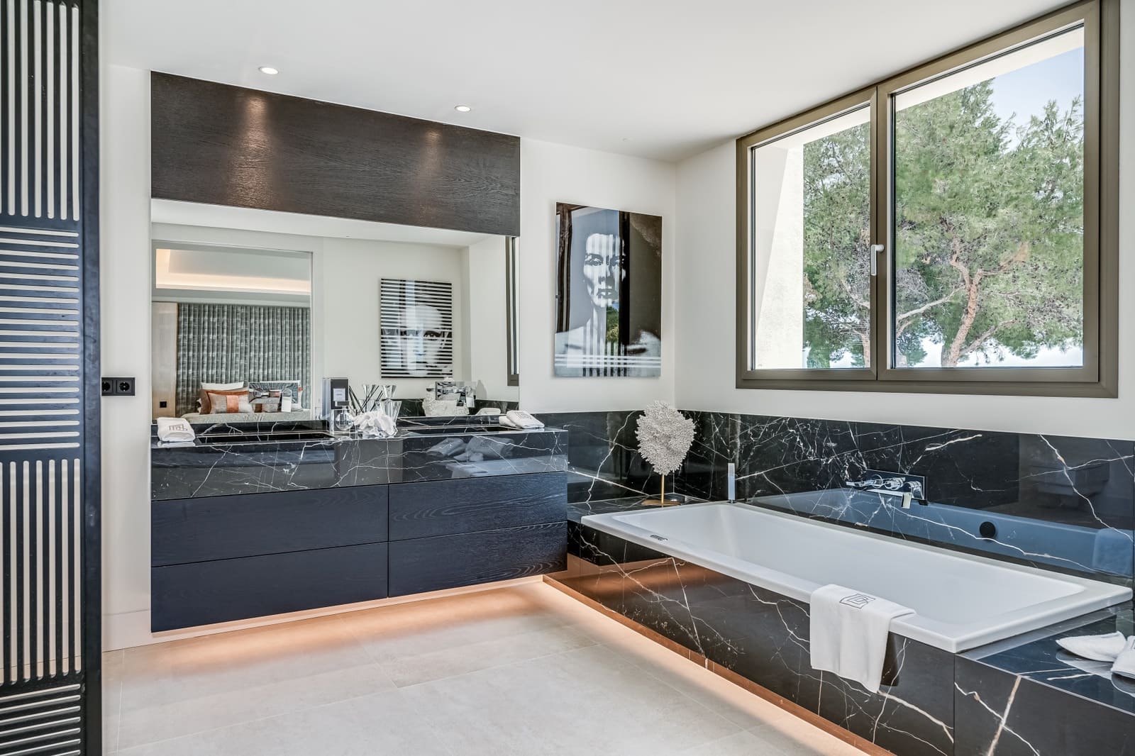 6 soveværelse Villa til salg i Golden Mile med swimmingpool garage - € 8.995.000 (Ref: 10001921)