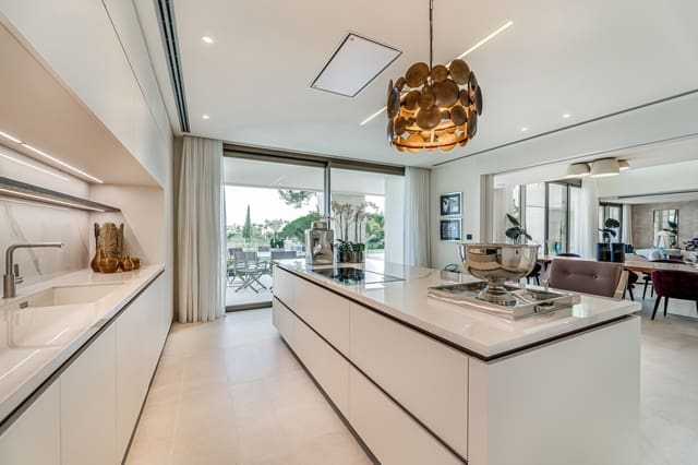 6 soveværelse Villa til salg i Golden Mile, Marbella med swimmingpool garage - € 8.995.000 (Ref: 10001921)
