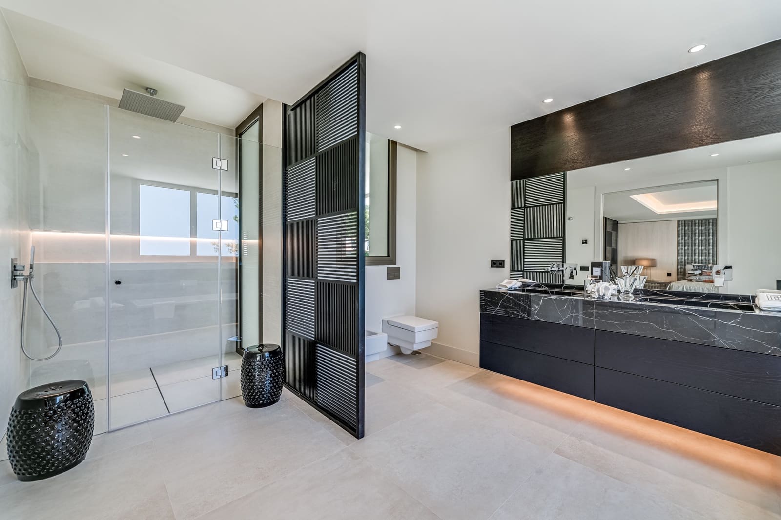 6 soveværelse Villa til salg i Golden Mile med swimmingpool garage - € 8.995.000 (Ref: 10001921)