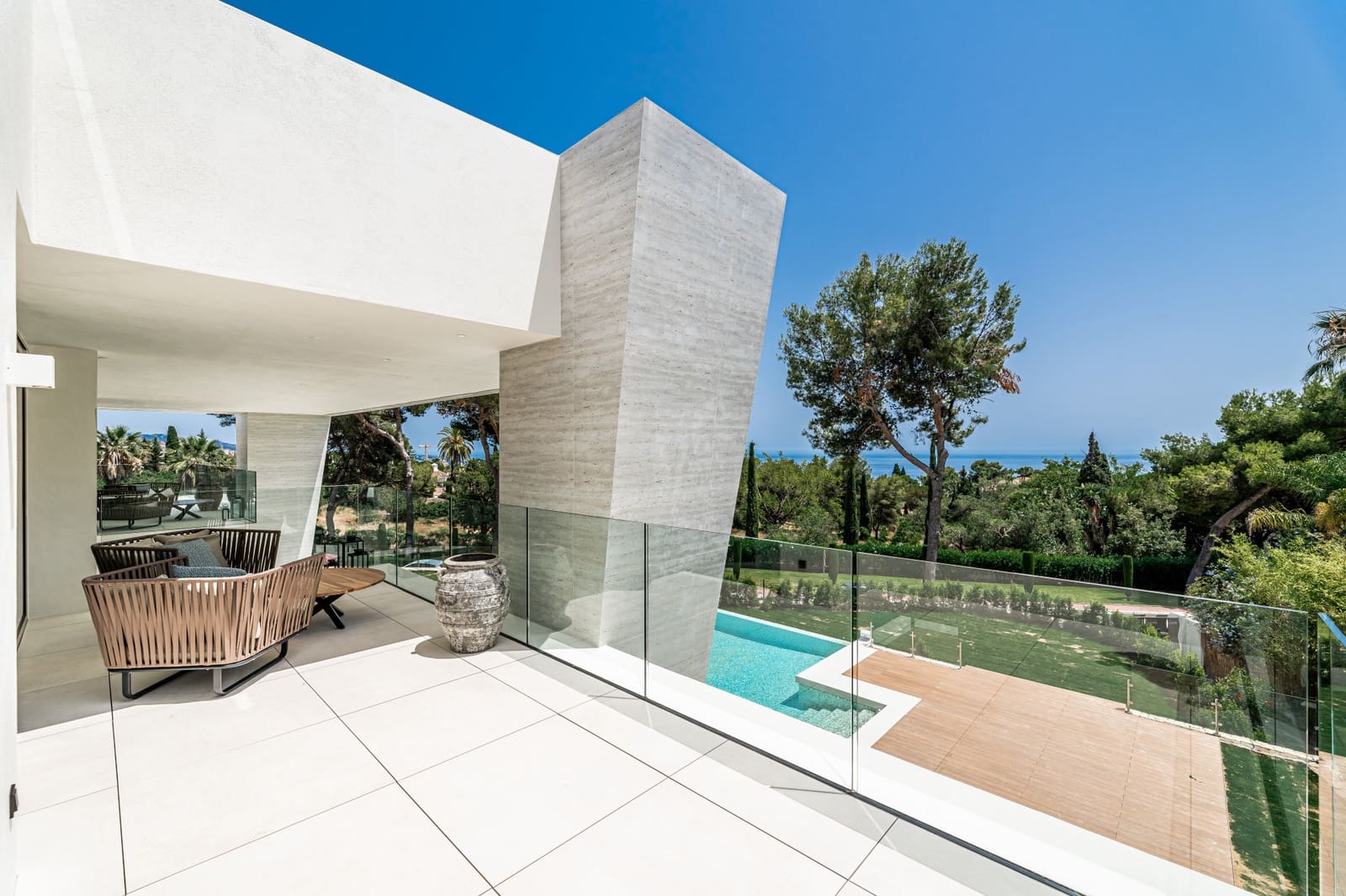 6 soveværelse Villa til salg i Golden Mile med swimmingpool garage - € 8.995.000 (Ref: 10001921)