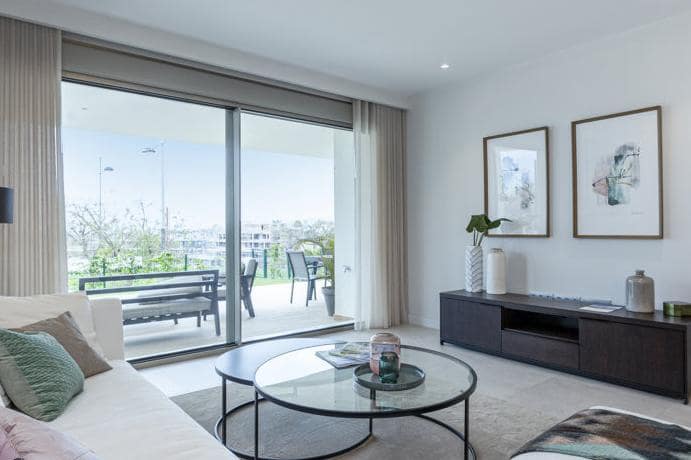 2 soveværelse Lejlighed til salg i Estepona med swimmingpool garage - € 285.000 (Ref: 10001923)