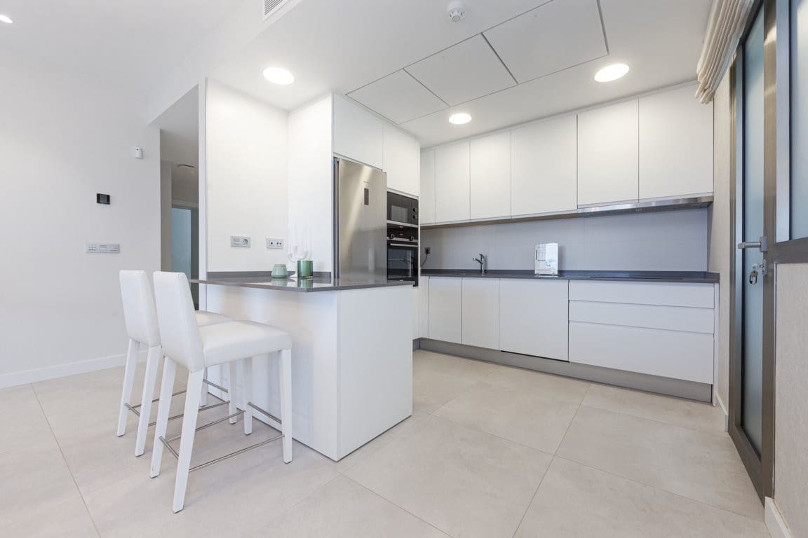 2 soveværelse Lejlighed til salg i Estepona med swimmingpool garage - € 285.000 (Ref: 10001923)