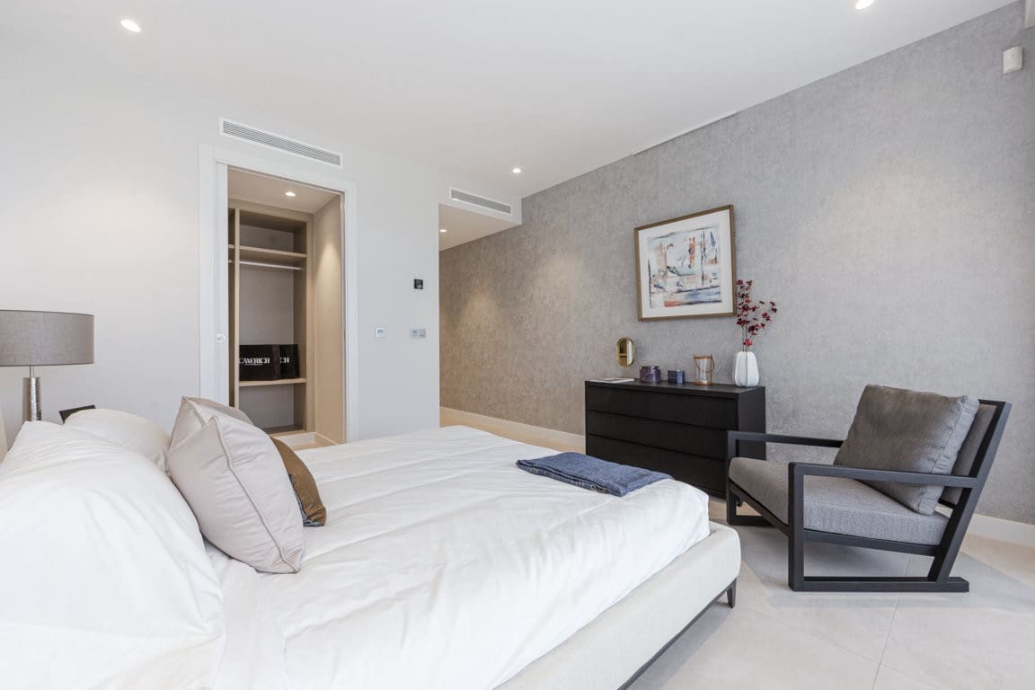 2 soveværelse Lejlighed til salg i Estepona med swimmingpool garage - € 285.000 (Ref: 10001923)