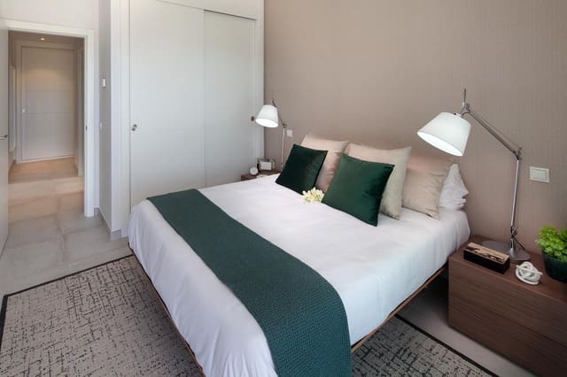 2 soverom Leilighet til salgs i Marbella med svømmebasseng garasje - € 330 000 (Ref: 10001925)