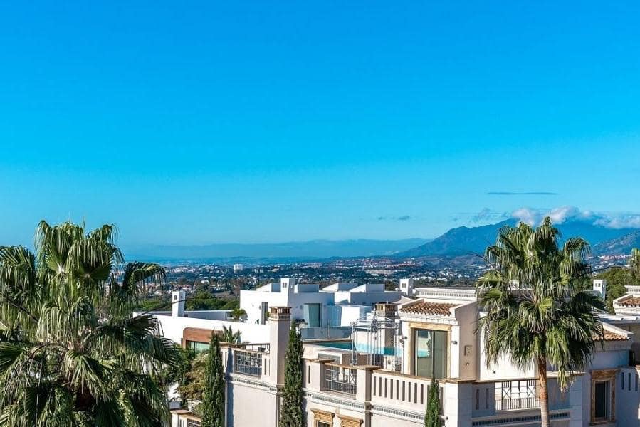 5 makuuhuone Huvila myytävänä paikassa Marbella mukana uima-altaan 
autotalli - 1 995 000 € (Ref: 10001929)