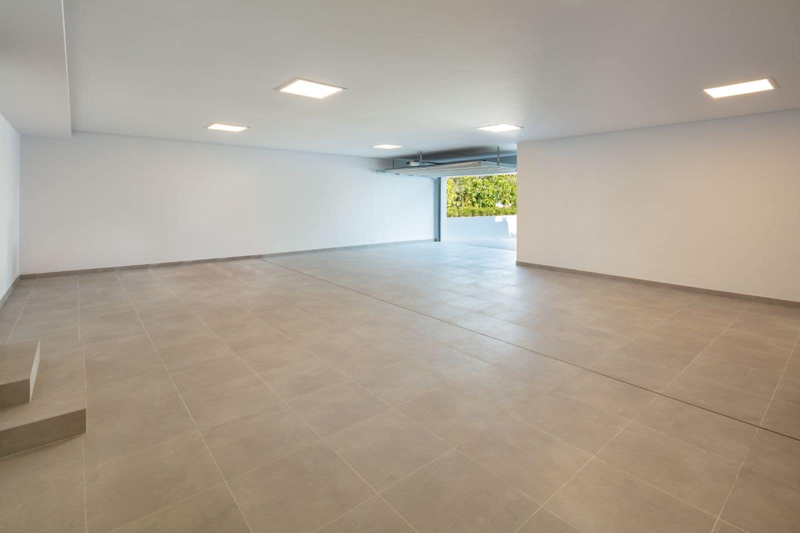 5 Zimmer Villa zu verkaufen in Marbella mit Pool Garage - 4.195.000 € (Ref: 10001930)