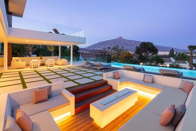 5 Zimmer Villa zu verkaufen in Marbella mit Pool Garage - 4.195.000 € (Ref: 10001930)