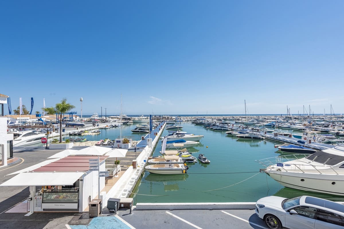2 sypialnia Penthouse na sprzedaż w Puerto Banus - 1 495 000 € (Ref: 10001932)
