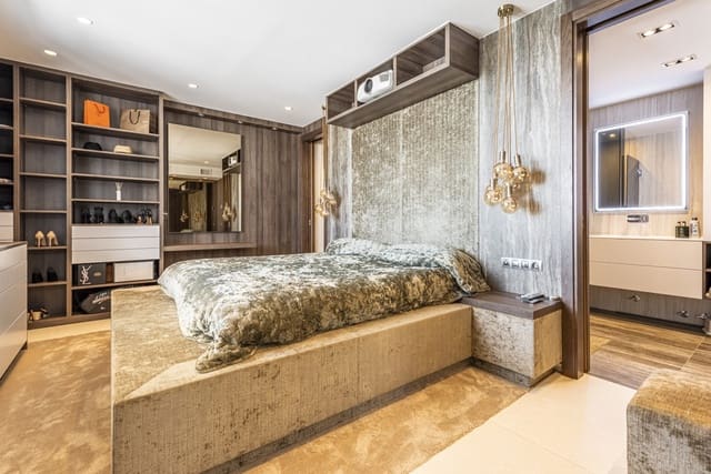 2 sypialnia Penthouse na sprzedaż w Puerto Banus, Marbella - 1 495 000 € (Ref: 10001932)