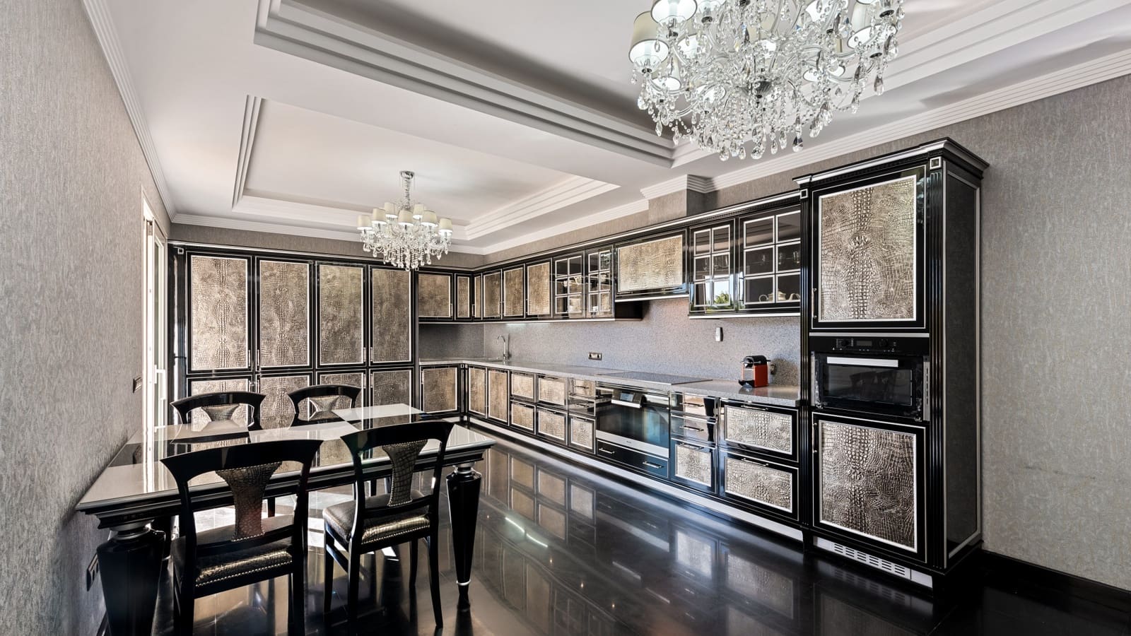 7 slaapkamer Villa te koop in Marbella met zwembad garage - € 6.700.000 (Ref: 10001937)