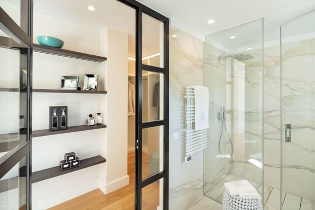 4 slaapkamer Villa te koop in Marbella met zwembad garage - € 3.695.000 (Ref: 10001939)