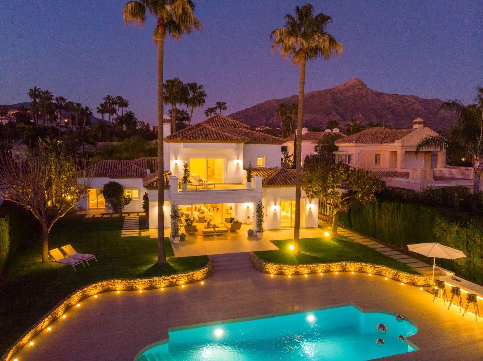 4 soverom Villa til salgs i Marbella med svømmebasseng garasje - € 3 695 000 (Ref: 10001939)