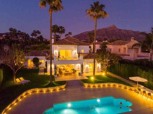 4 slaapkamer Villa te koop in Marbella met zwembad garage - € 3.695.000 (Ref: 10001939)