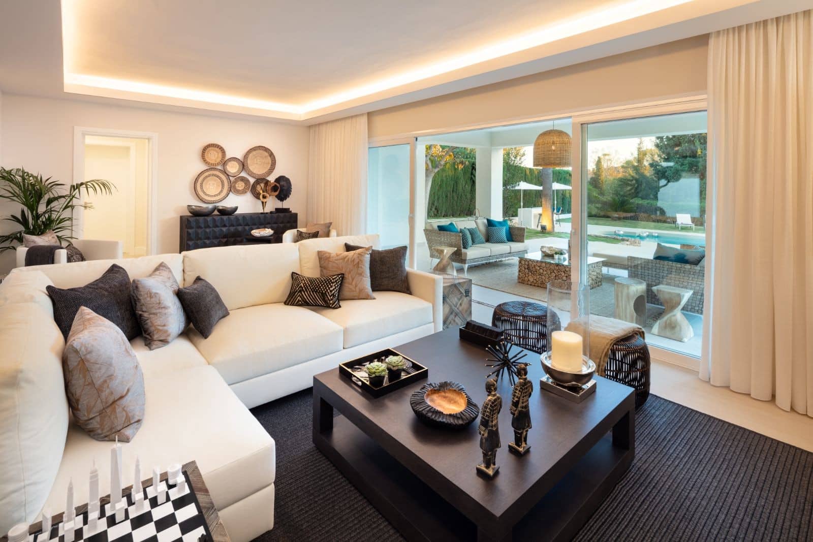 4 soverom Villa til salgs i Marbella med svømmebasseng garasje - € 3 695 000 (Ref: 10001939)