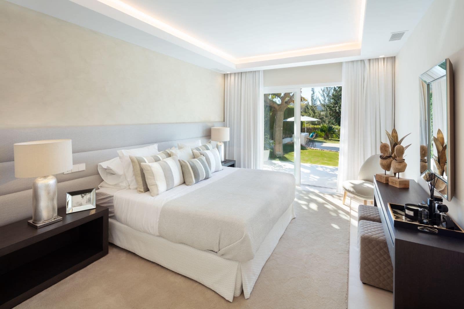 4 soverom Villa til salgs i Marbella med svømmebasseng garasje - € 3 695 000 (Ref: 10001939)